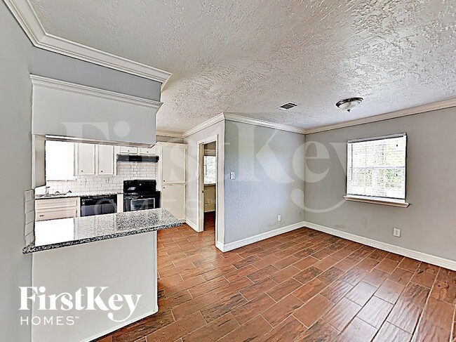 Photo - 10122 Woodhollow Dr