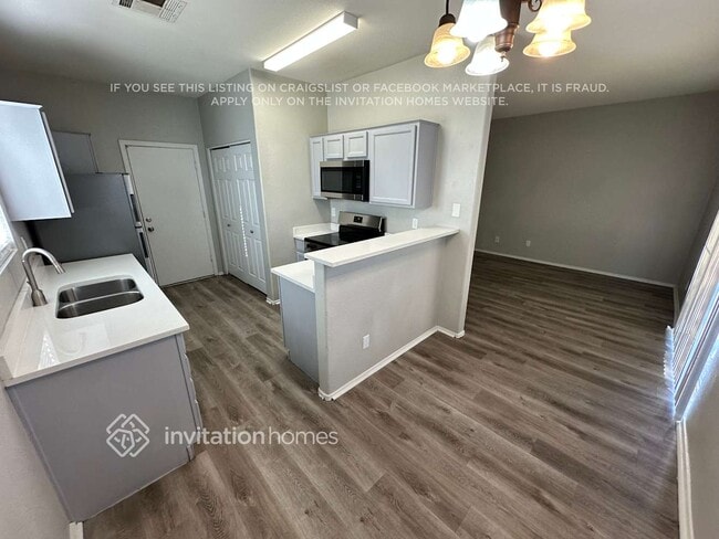 Photo - 833 E Minton St