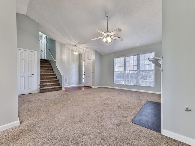 Photo - 4375 Yellow Rose Dr