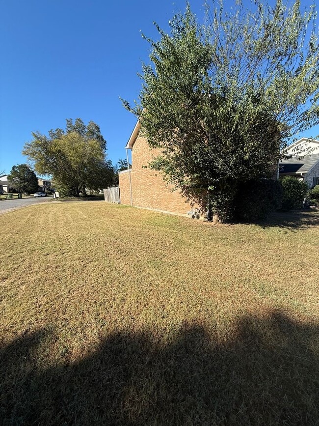 Photo - ** 3 bed 2.5 bath townhouse located by ACA...