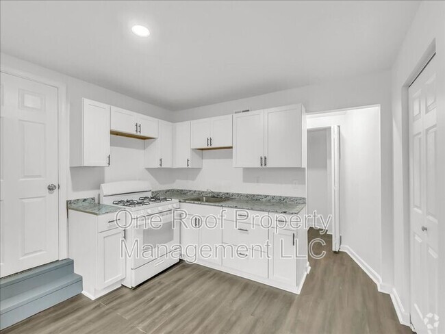 Building Photo - 324 N Hardesty Unit 3 Rental