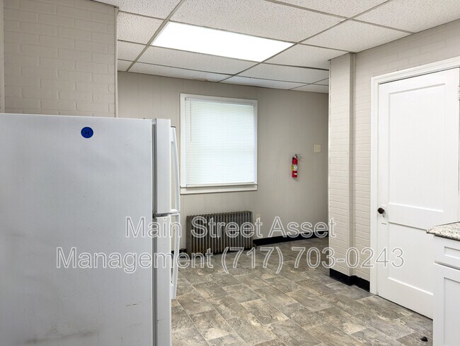 Photo - 658 Walnut St Unit 1