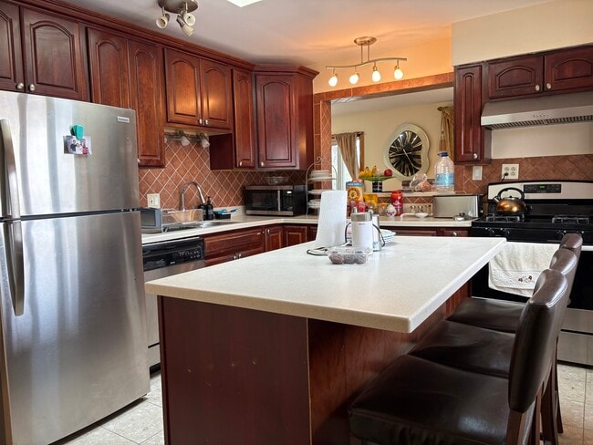 Photo - 5215 W Church St