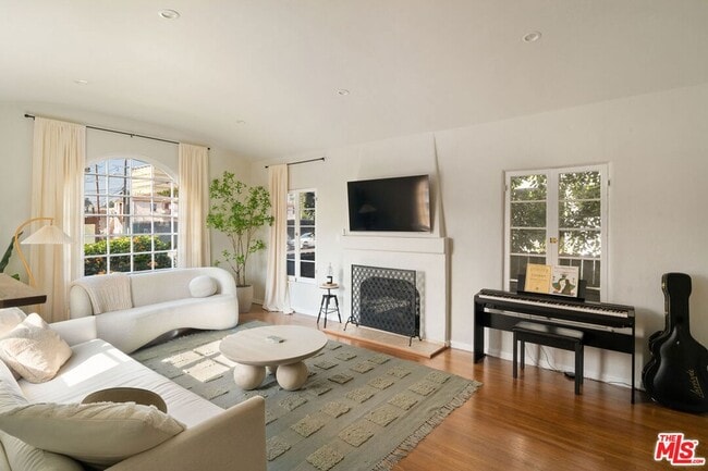 Photo - 1414 S Curson Ave