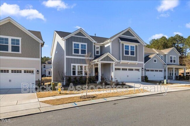 Photo - 504 Morning Glade St