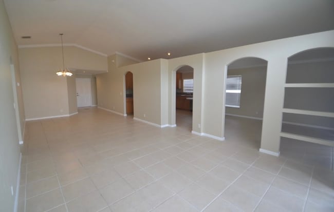 Photo - 2838 N Custer Rd