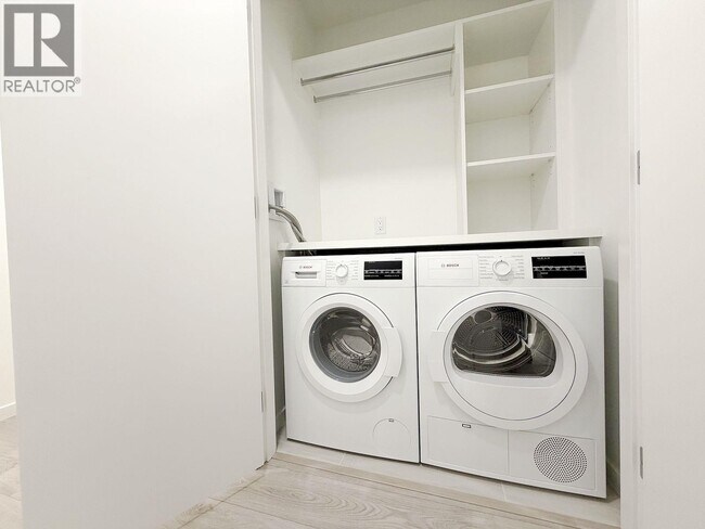 Photo - 6600 Minoru Blvd