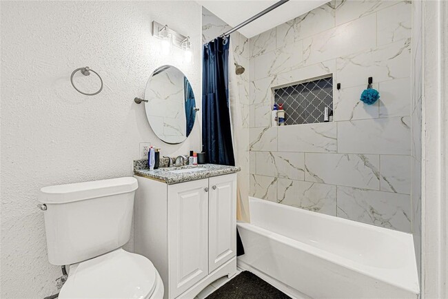 Photo - 2126 Hillshire Dr