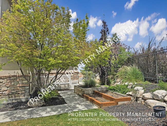 Photo - 843 Eaglepointe Dr