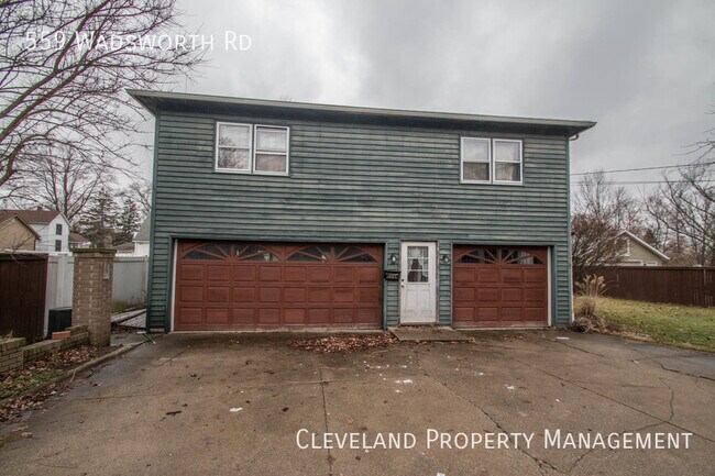 Photo - Large Brick Colonial