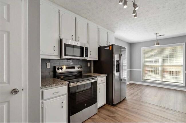 Photo - 1055 Leighs Brook Way Unit A