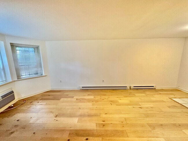 Photo - 1986 - Webster Unit Bsmt