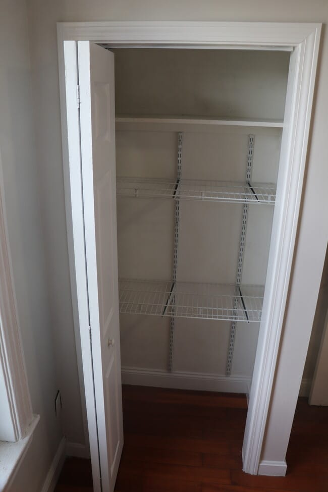 Photo - 320 Warren St