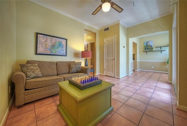 Photo - 711 W 21st St Unit 205