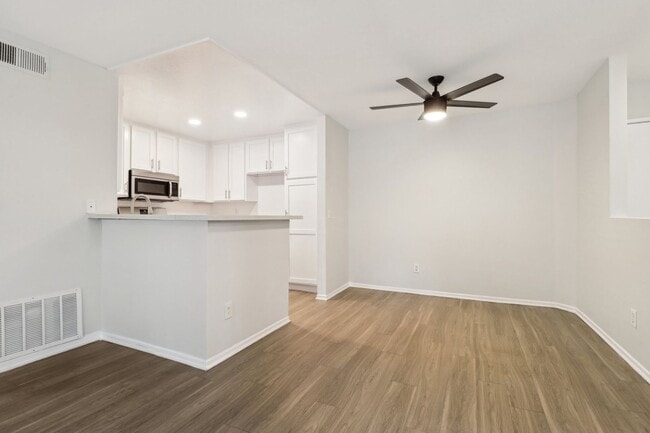 Photo - 14056 Valleyheart