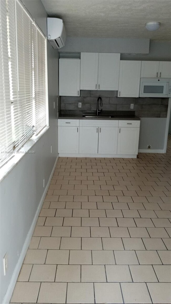 Photo - 1855 Cleveland St Unit A