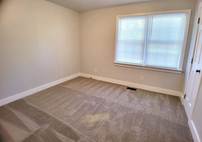 Photo - STOWE107 Unit 107-A