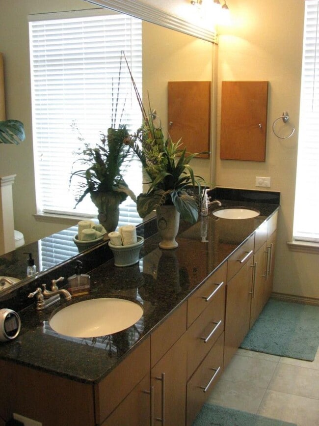 Photo - 1203 Beaconsfield Lane