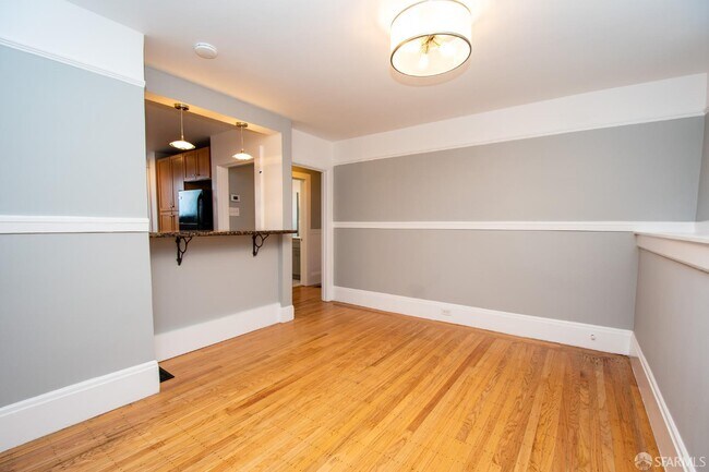 Photo - 2052 Jones St Apartment