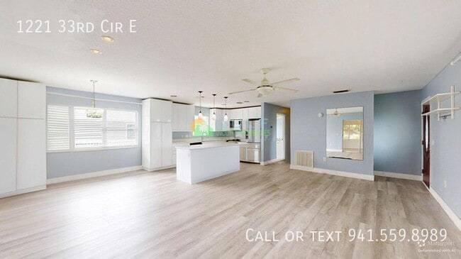 Photo - 1221 33rd Cir E