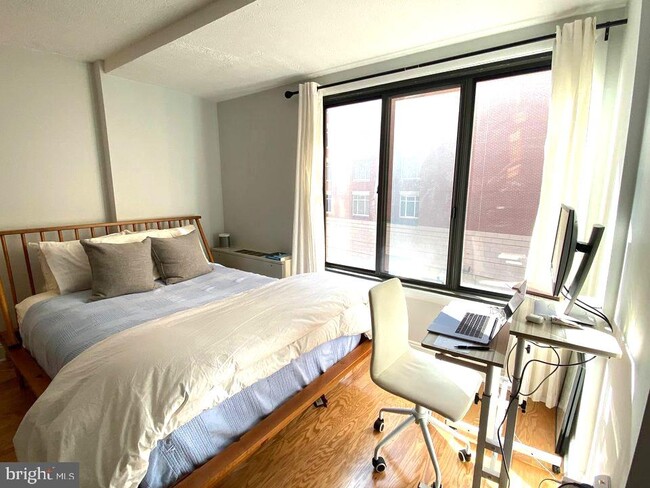 Photo - 1440 N St NW Unidad 405