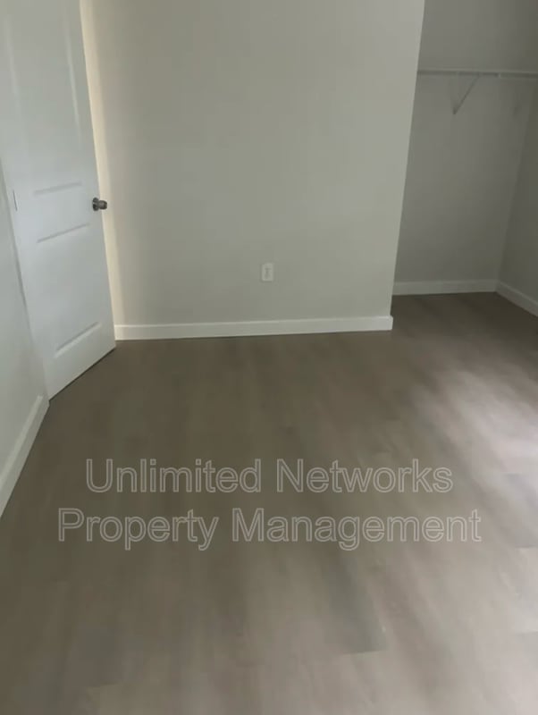 Photo - 1305 Clermont Ave