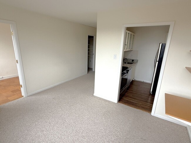 Photo - Ready for immediate move-in! 1 bed/1bath in Grosvenor.