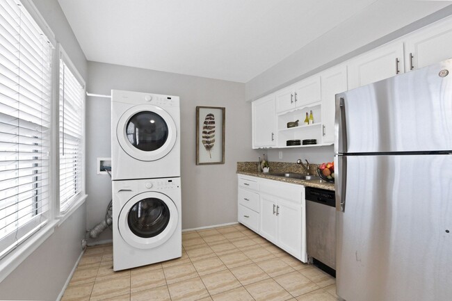 Photo - 527 Washington