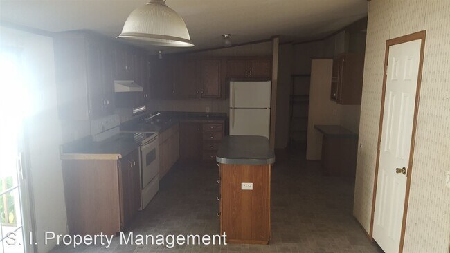 Photo - 3 br, 2 bath House - 305 N. 12th St