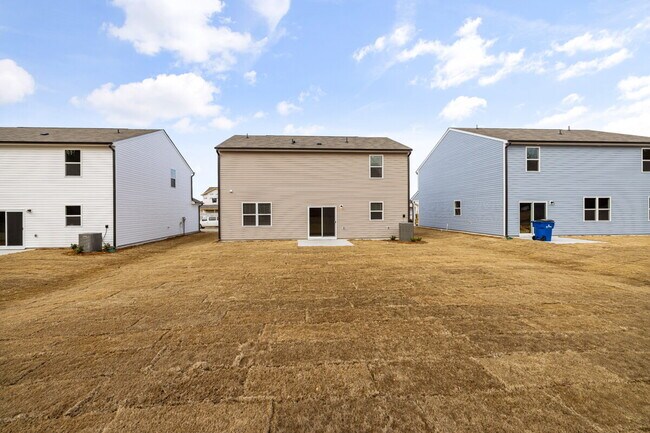 Photo - 3 Bedrooms, 2.5 Bathrooms, and 2083 sqft. comfortable and versatile Osprey plan in Raleigh 540 We...