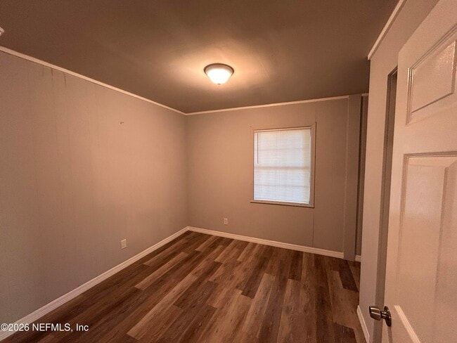 Photo - 1648 Loyola Dr N