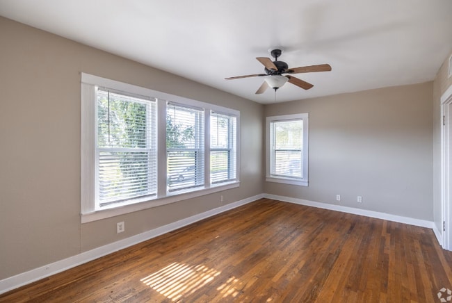 Photo - 301-311 W Leuda St Unidad 805C