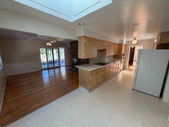 Photo - 4 Bed 2 bath in Orinda