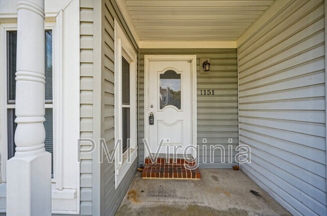 Photo - 1151 Hillock Crossing