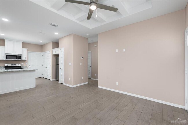 Photo - 20 W Kenwood St