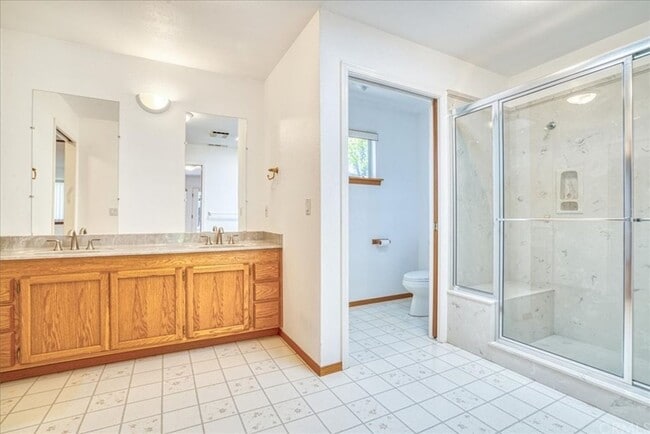 Photo - 5 Bedroom 3-bathroom Large single level home!