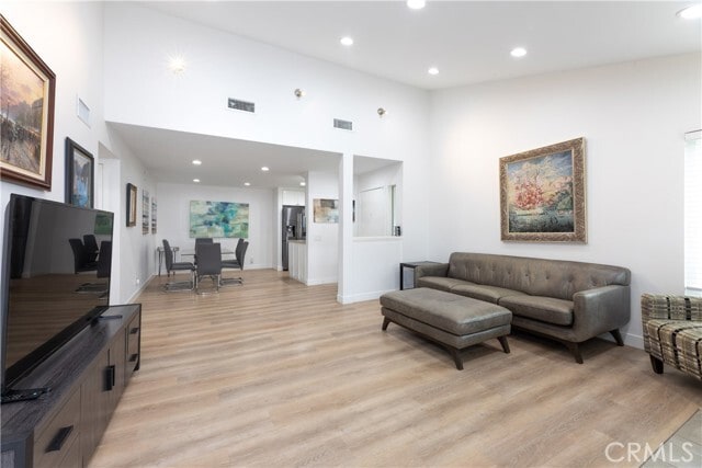 Building Photo - 16542 Blackbeard Ln Unit 201 Rental
