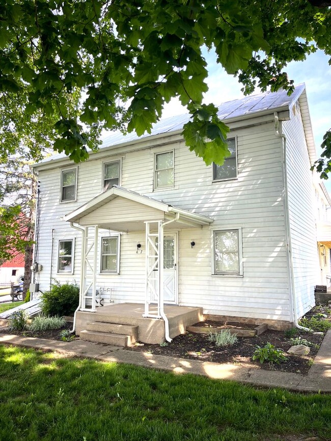 Photo - Spacious 3-Bedroom Farmhouse for Rent – Pe...