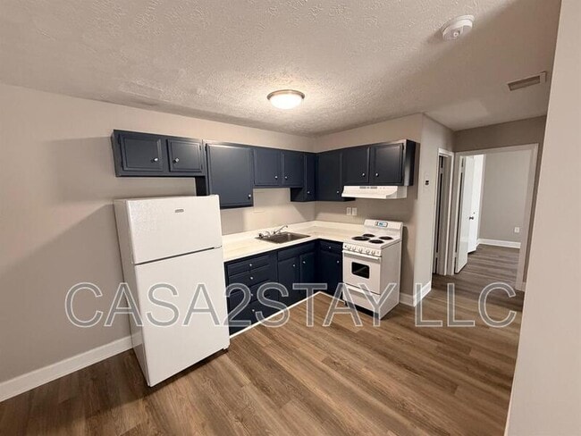 Building Photo - 2125 St Johns Pl Unit 2125