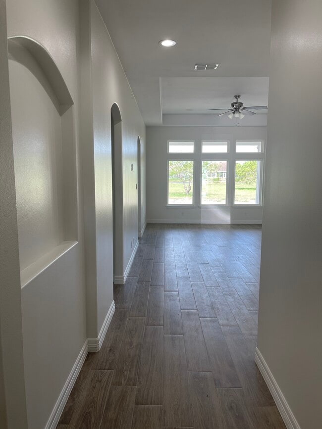 Photo - 113 Torrey Pines Rd