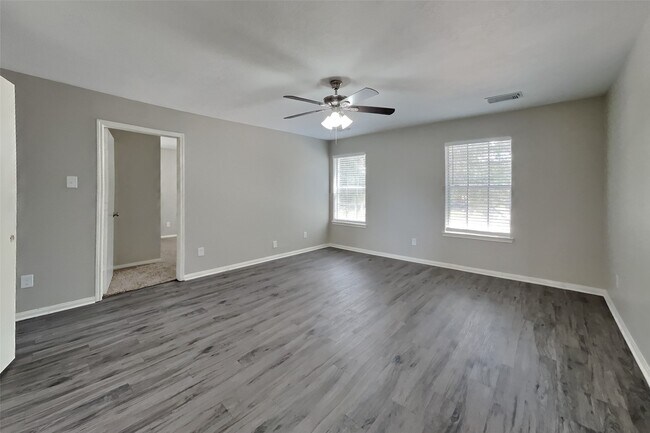 Photo - 3143 Rainpark Ln