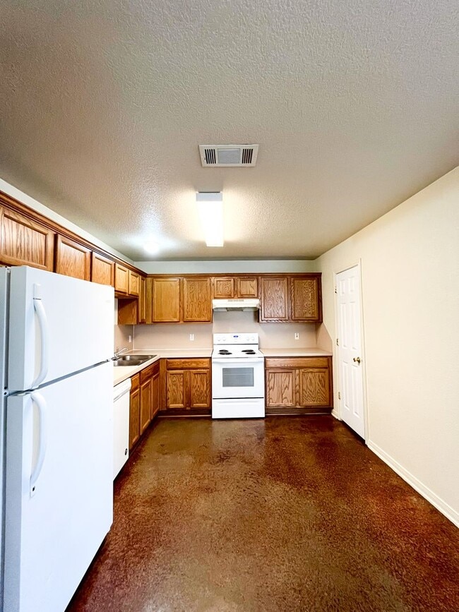 Photo - 1913 Charleston Ct Unit A