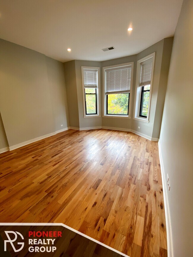 Photo - 751 W Buckingham Pl Unidad 3