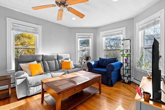 Photo - 64 Grant St Unit 2