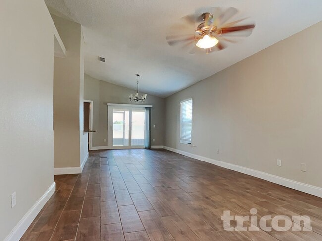 Photo - 310 Diamond Ridge Blvd