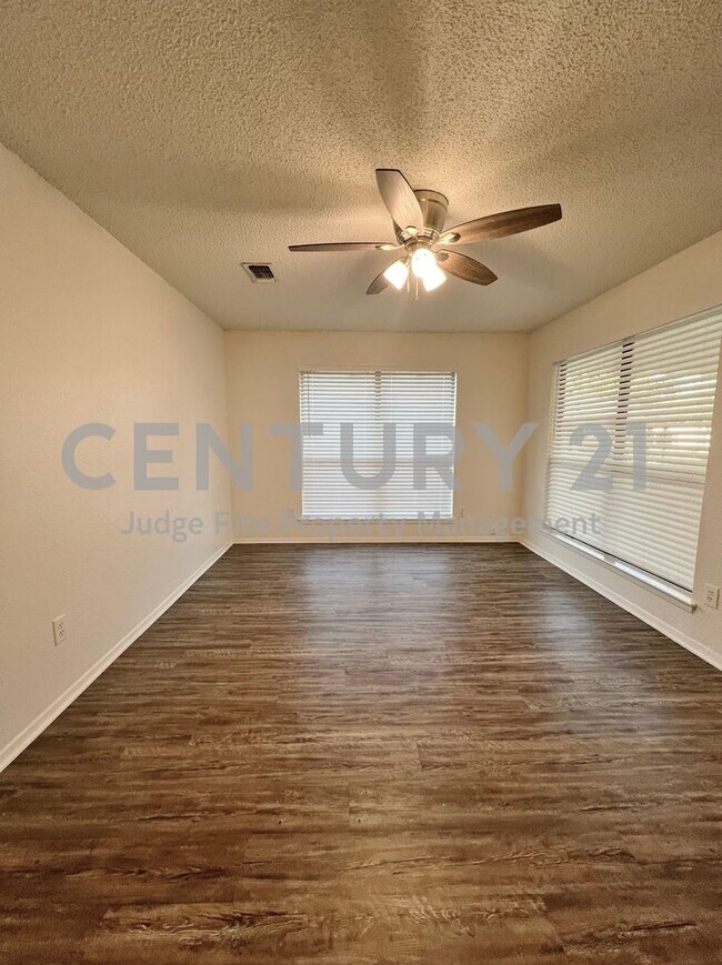 Adorable 2/1/1 Duplex with 2Car Carport N... Rental House Rental in