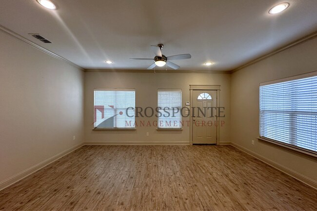 Photo - S Donnybrook Ave 522 &amp; 524 Unit 522