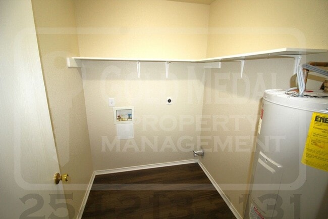 Photo - 4509 Deek Dr Unit B
