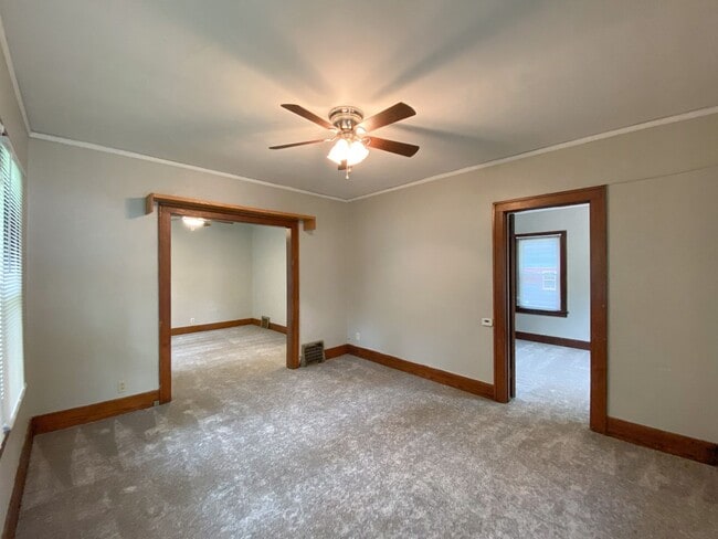 Photo - 4 Bedroom House Near Campus