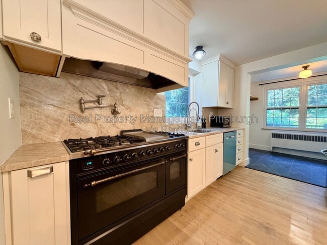 Photo - 152 Gordon St